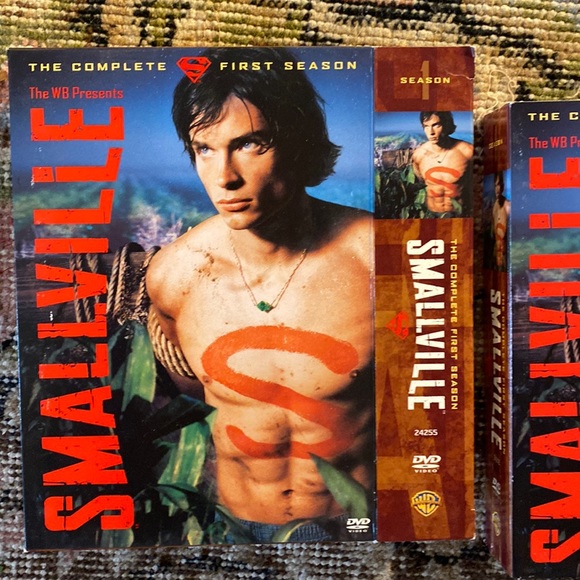 Smallville Season 1 Full New DVD Set Inaugural Season 1! See Young Superman - Picture 1 of 4